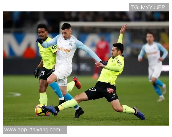 法国裁判部门组织VAR模拟演练9家法甲俱乐部积极参与提升裁判水平 法国裁判部门组织VAR模拟演练9家法甲俱乐部积极参与提升裁判水平