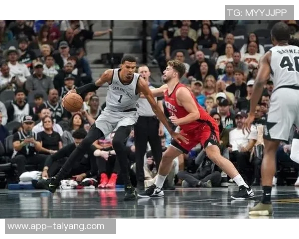 乌度卡谈文班罚球问题强调球队需避免过度身体对抗 乌度卡谈文班罚球问题强调球队需避免过度身体对抗