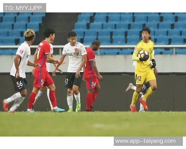 云南玉昆有望引进28岁上海申花门将鲍亚雄加盟新赛季阵容